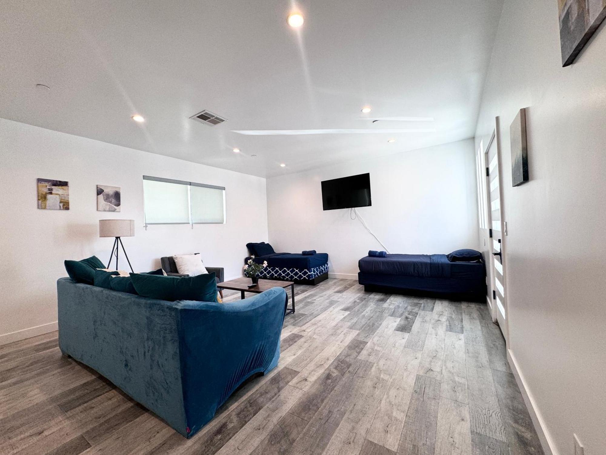 Casa vacanze Cheerful 4br With Parking In East Hollywood