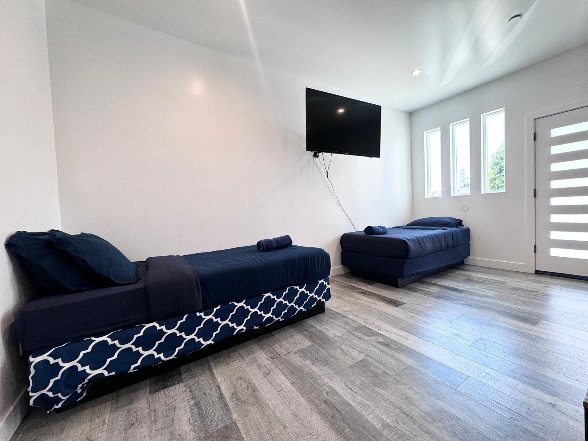 Casa vacanze Cheerful 4br With Parking In East Hollywood